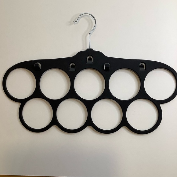 2/$30 SCARF ORGANIZER Black Silicone Multi-Loop Scarf & Jewellery Hanger - Picture 6 of 7
